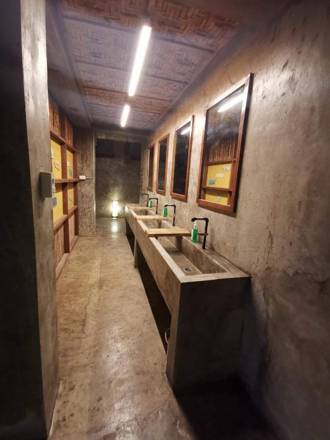 Hang Loose Hostel General Luna  Luaran gambar