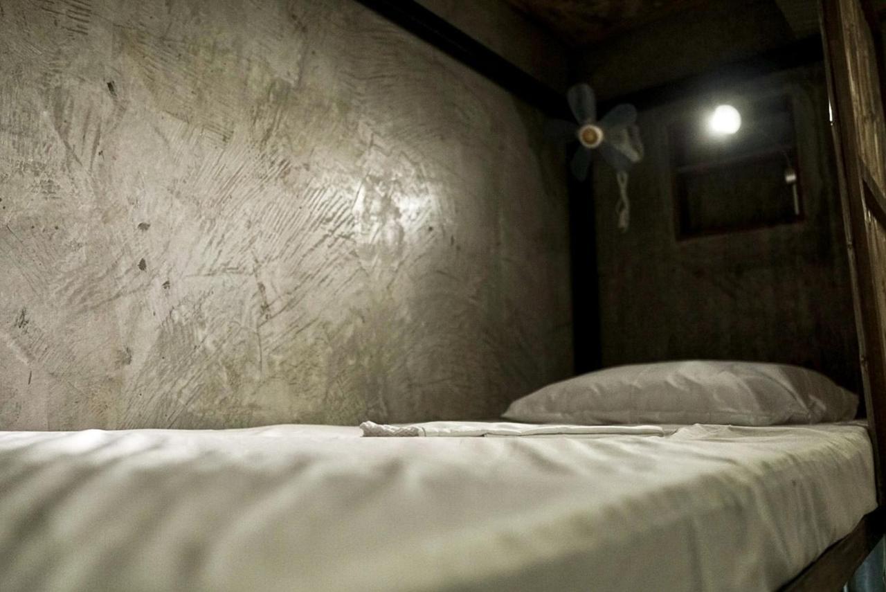 Hang Loose Hostel General Luna  Luaran gambar